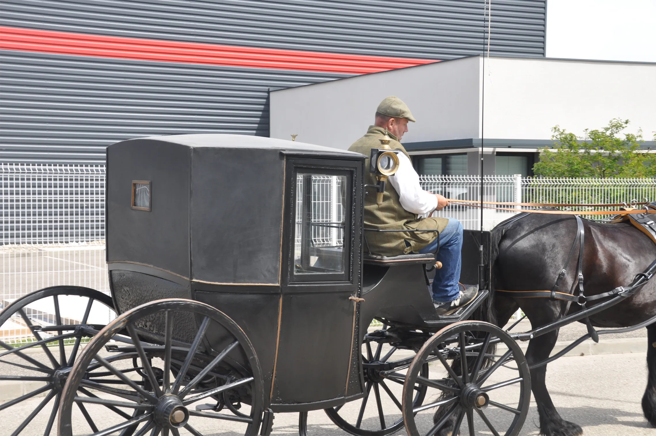 Voitures d'Antan Calèche Coupé de Ville Noir 14