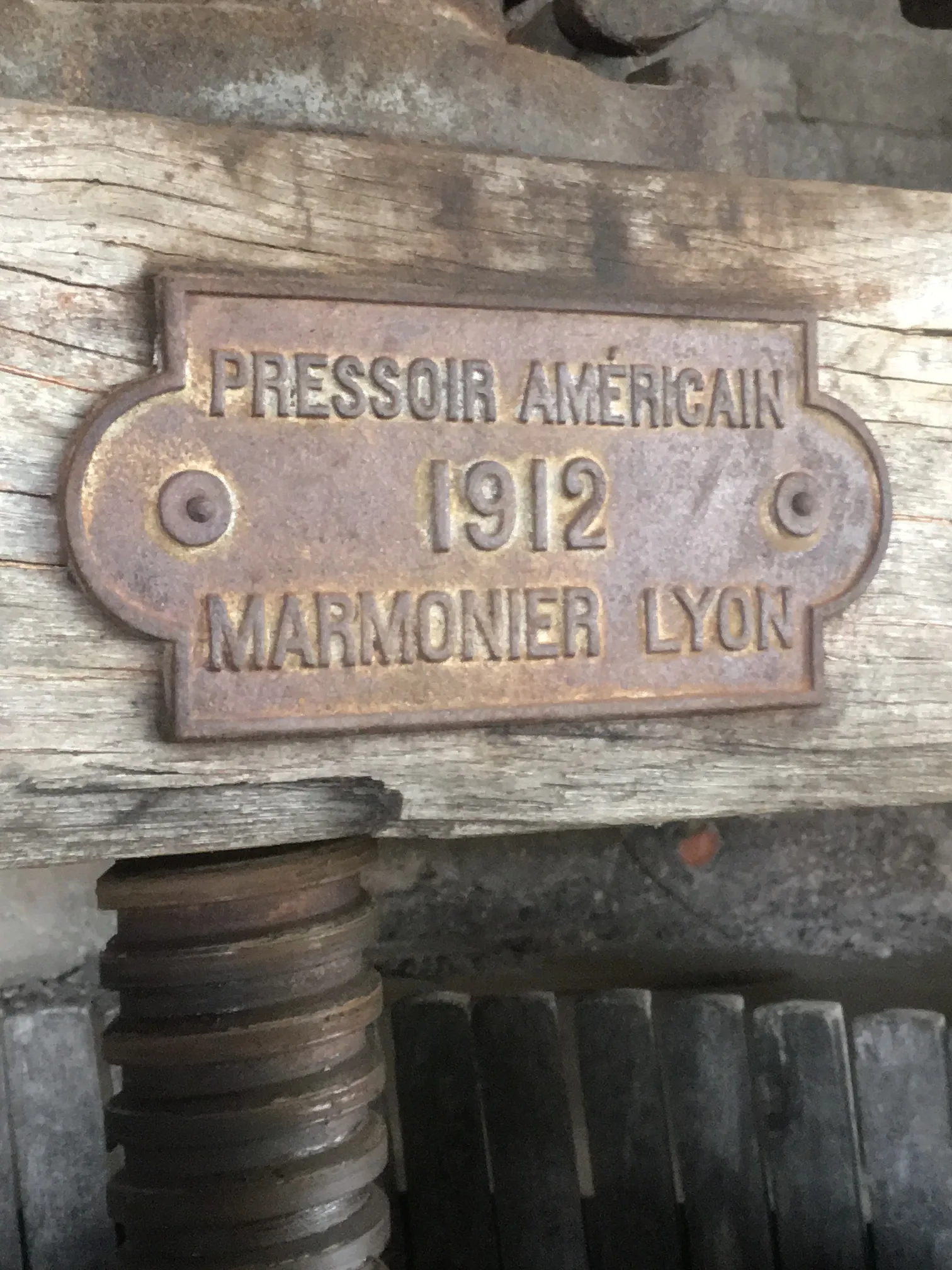 Voitures d'Antan Calèche Pressoir 13