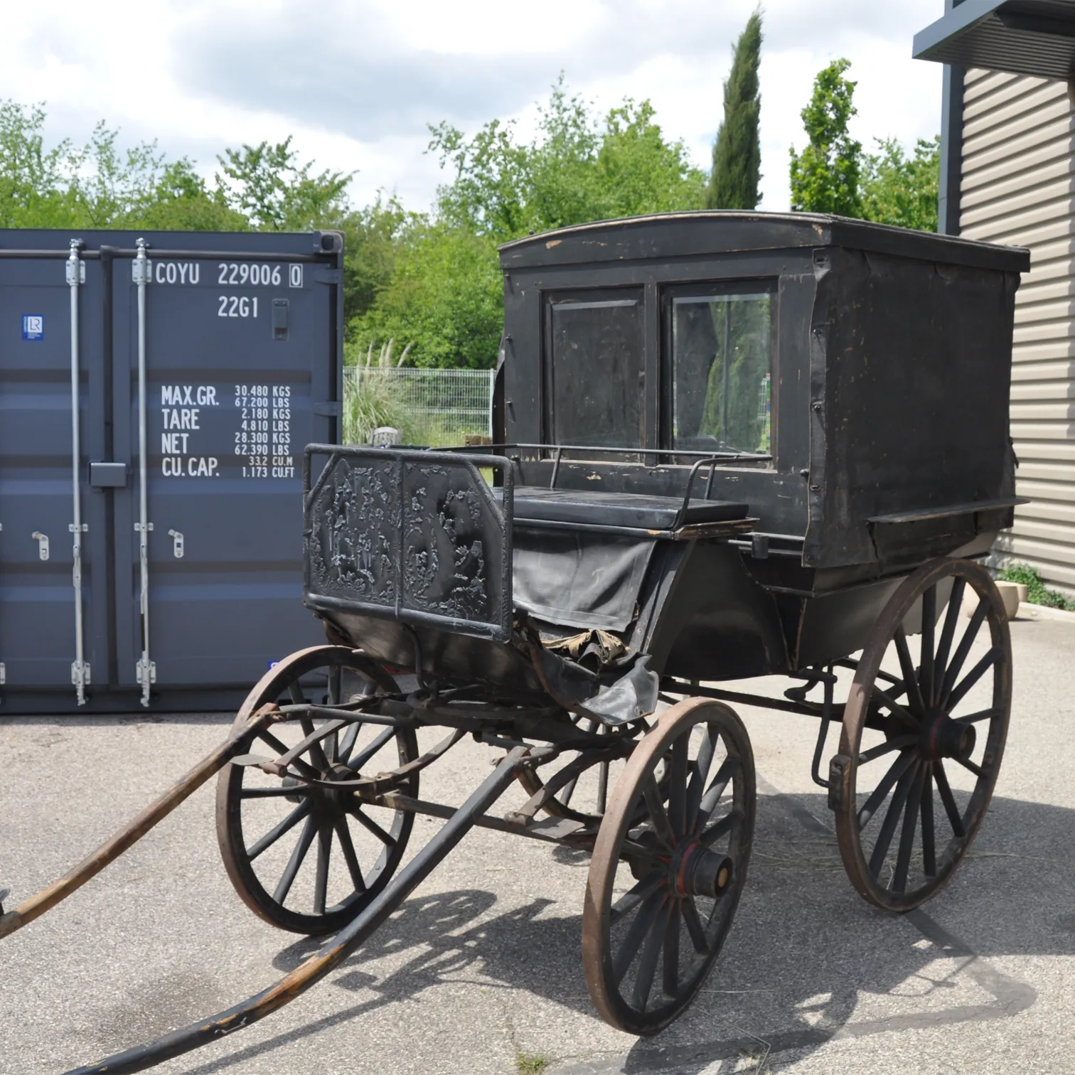 Voitures d'Antan Calèche Tapissière 1 10