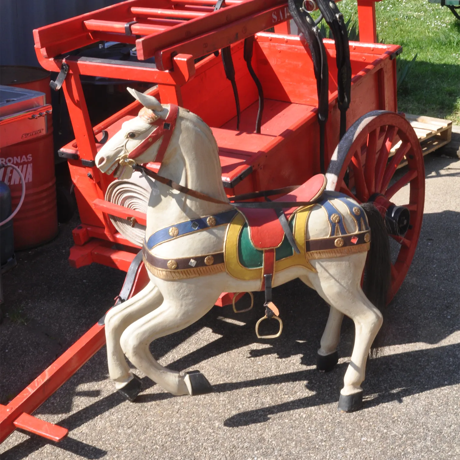 Voitures d'Antan Cheval de Manège 4 10