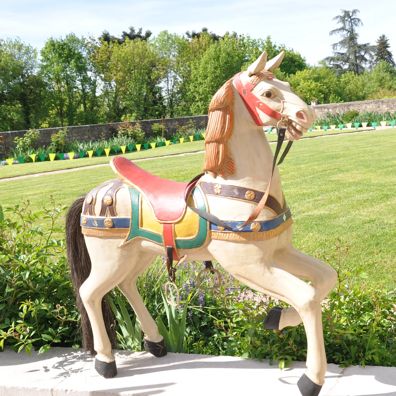 Voitures d'Antan Cheval de Manège 8 10