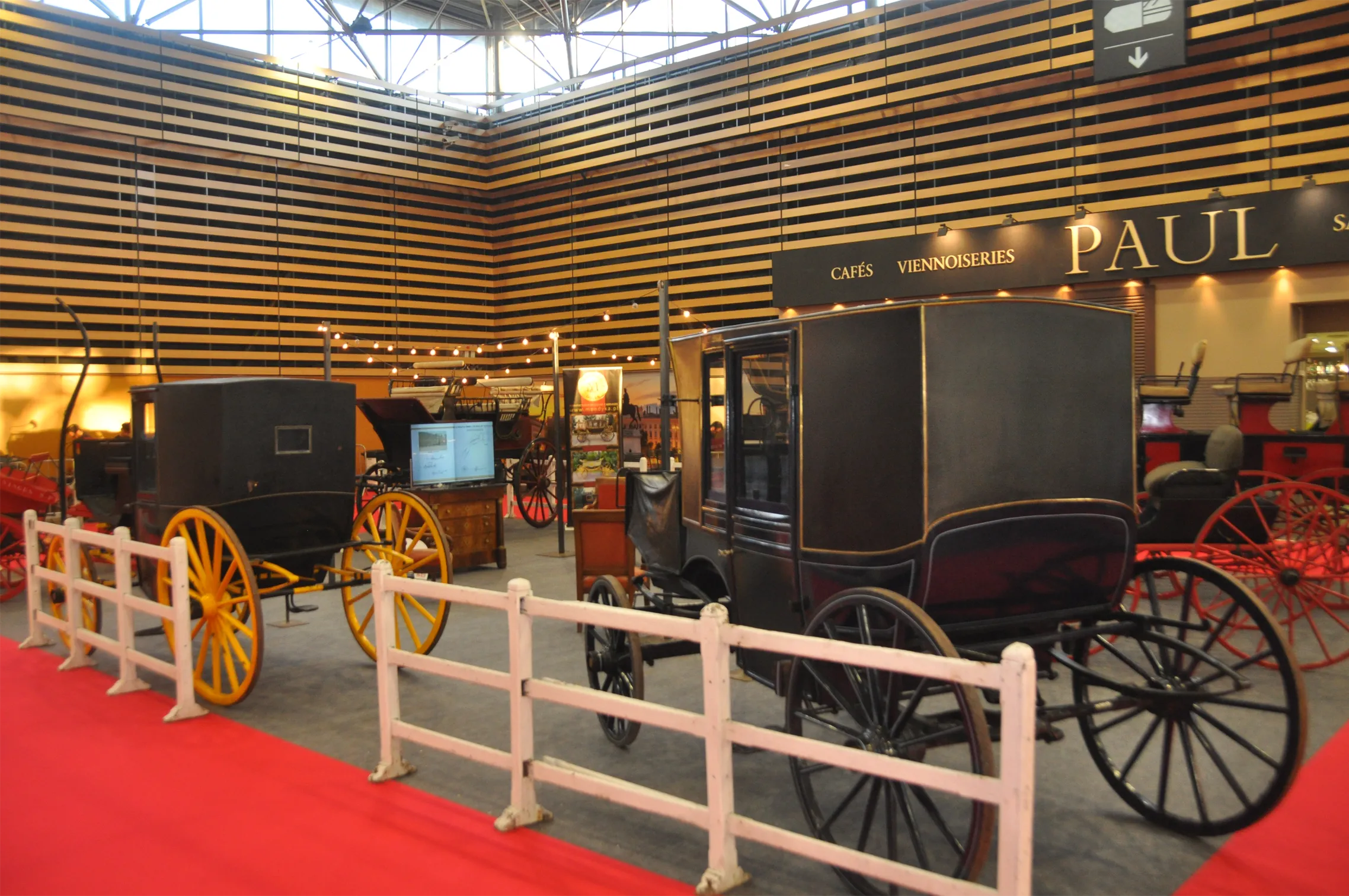 Voitures d'Antan Exposition Equita Lyon 2025 1