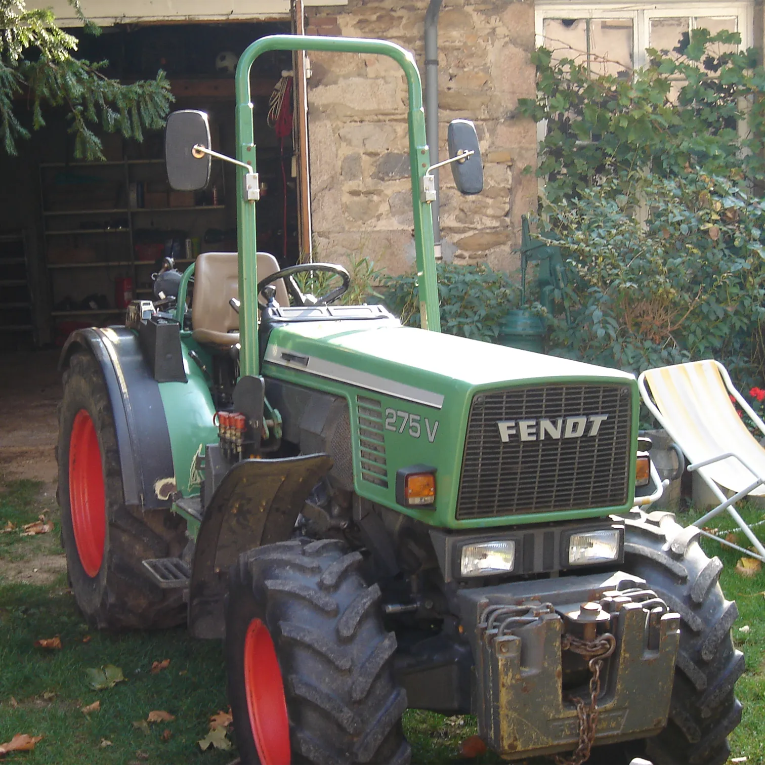 Voitures d'Antan Tracteur Agricole Ancien Fendt 10
