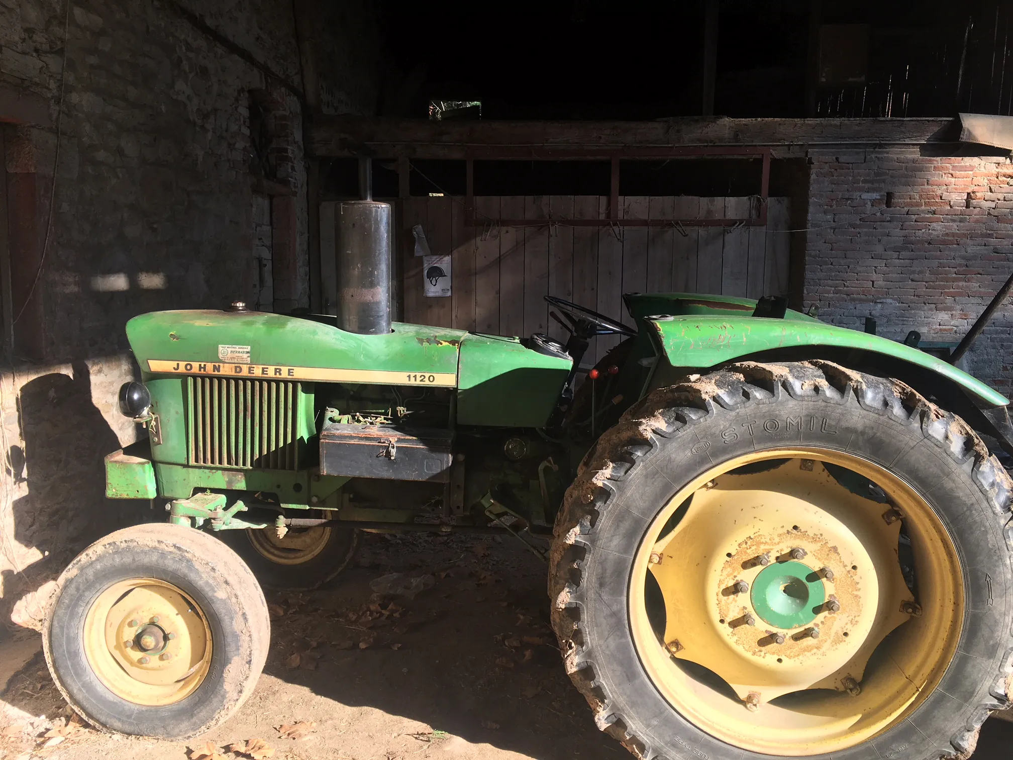 Voitures d'Antan Tracteur Agricole Ancien John Deere 12