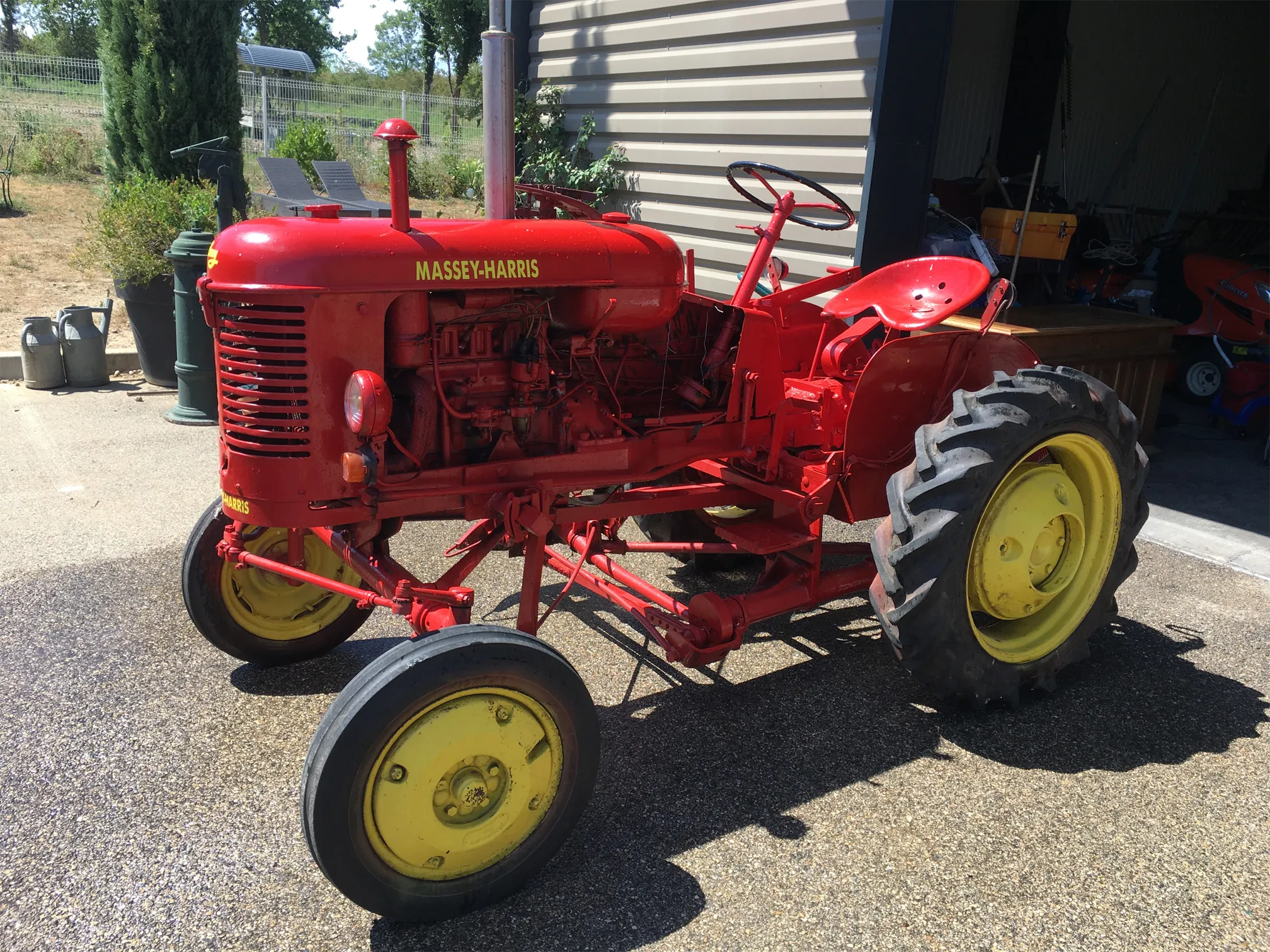 Voitures d'Antan Tracteur Agricole Ancien Massey Harris Pony 14