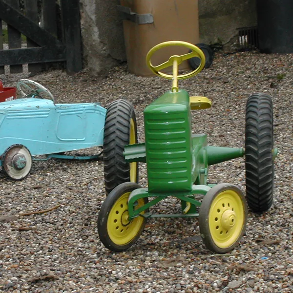 Voitures d'Antan Voitures Pédale Tracteur 1 2