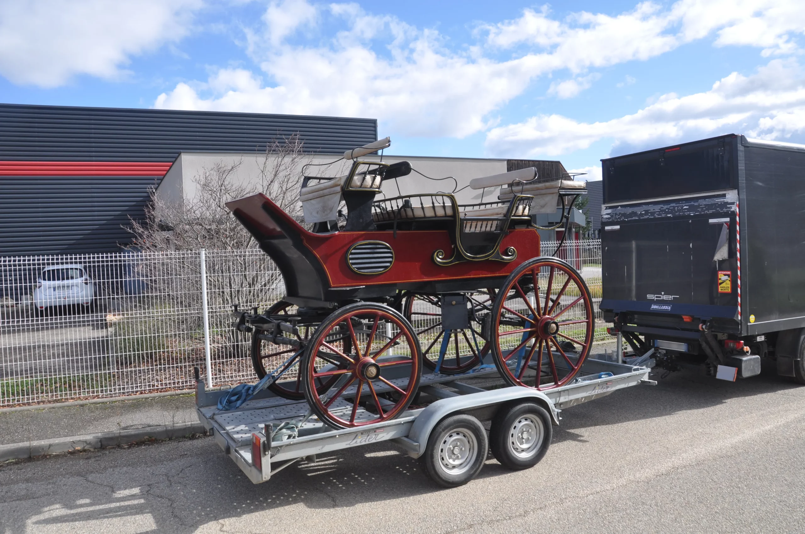 Voitures d'Antan - Logistique Location Calèche Lyon 1.2