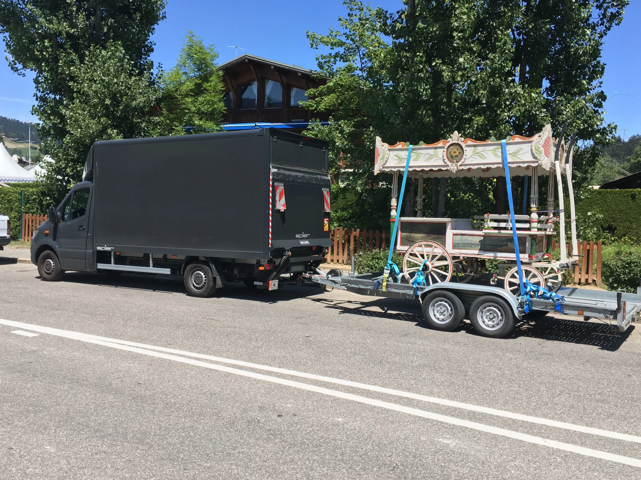 Voitures d'Antan - Logistique Location Calèche Lyon 1.7